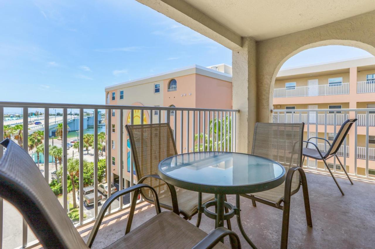 401 Beach Place Condos St. Pete Beach Εξωτερικό φωτογραφία